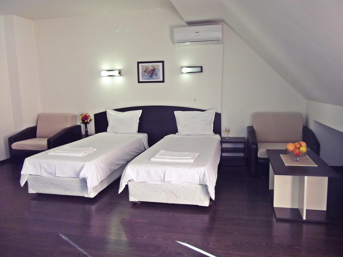 Hotel Enchevi Kirkovo  Kültér fotó